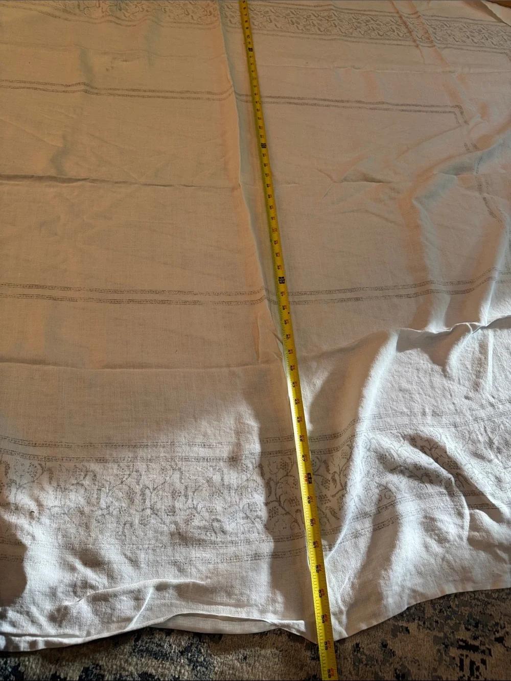 Vintage Cream Decorative Linen Tablecloth. 55”x77”